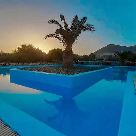 Perissa Hotel