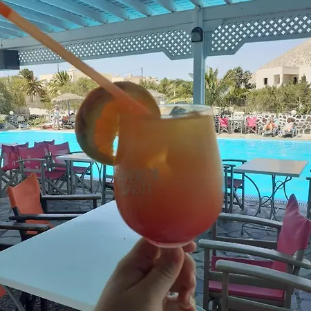 Perissa Hotel 2*